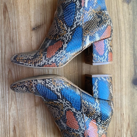 Pointy Toe Chunky Block Heel Ankle Booties Faux Snakeskin 5.5 - Picture 3 of 8